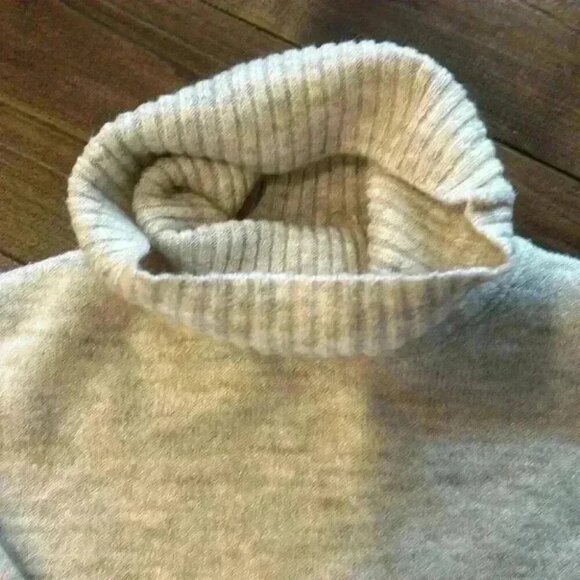 William Rast Sweater | Size S - Picture 2 of 5